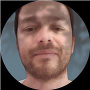 Productor música con una pasión por la batería y un vasto conocimiento de ingeniería de audio y sonido en vivo